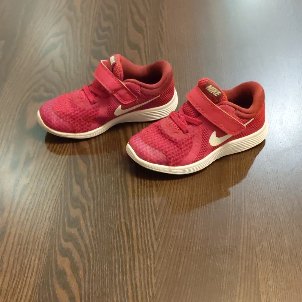 Nike kids 9